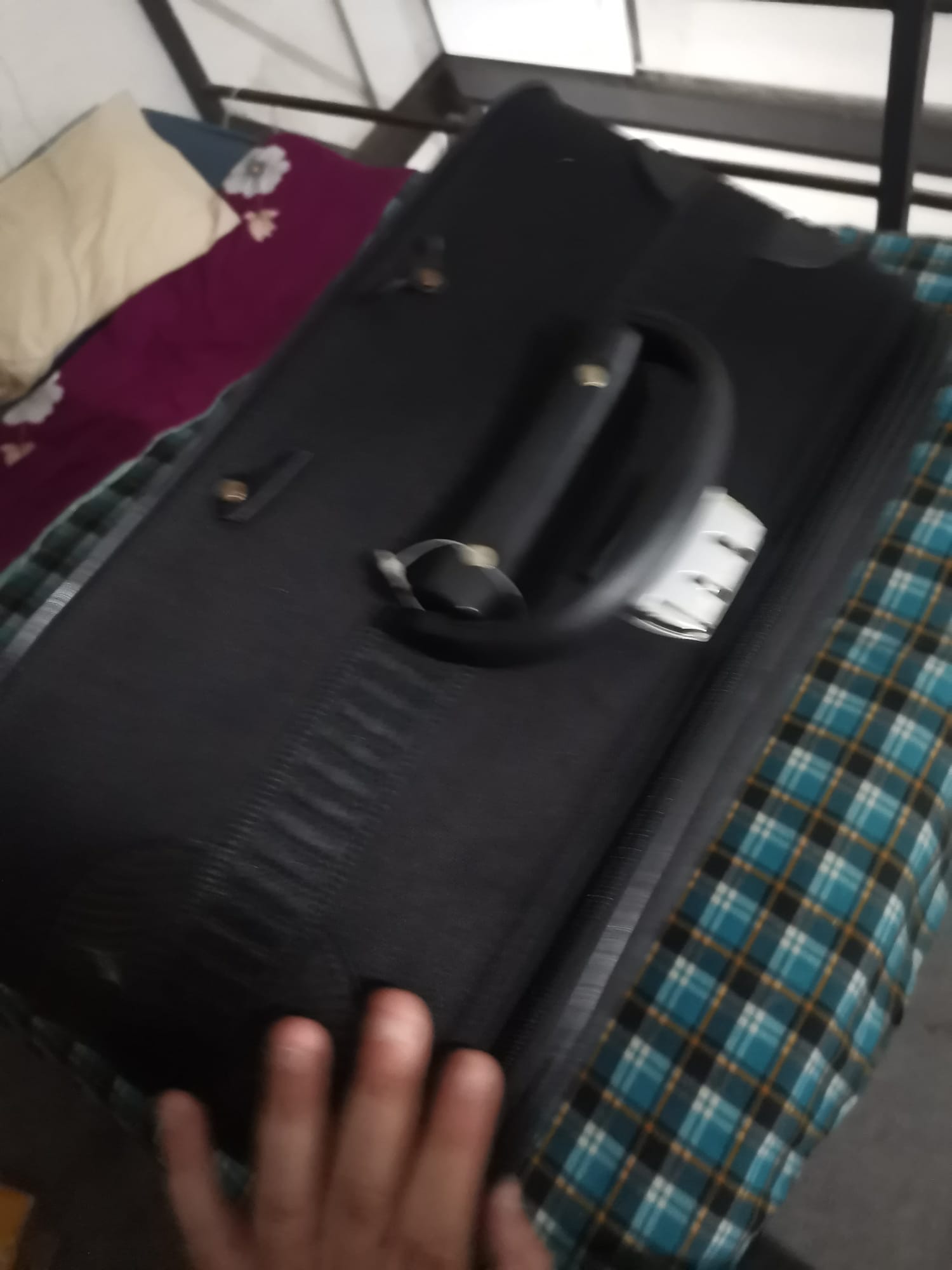 Bolso Maleta De Viaje Semirrígida Negra Like De Carga Manual - Imagen 2
