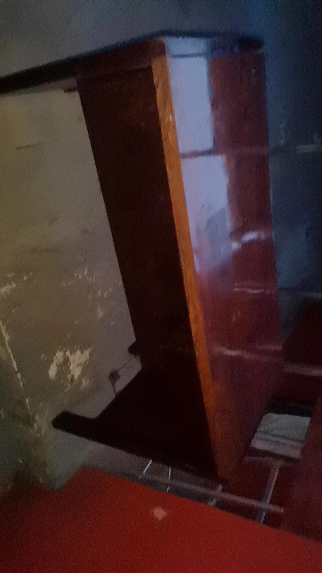 Escritorio de Oficina Clásico en Madera Maciza con Cajonera - Imagen 5